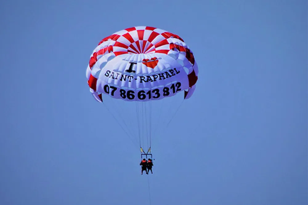 Parachute ascensionnel